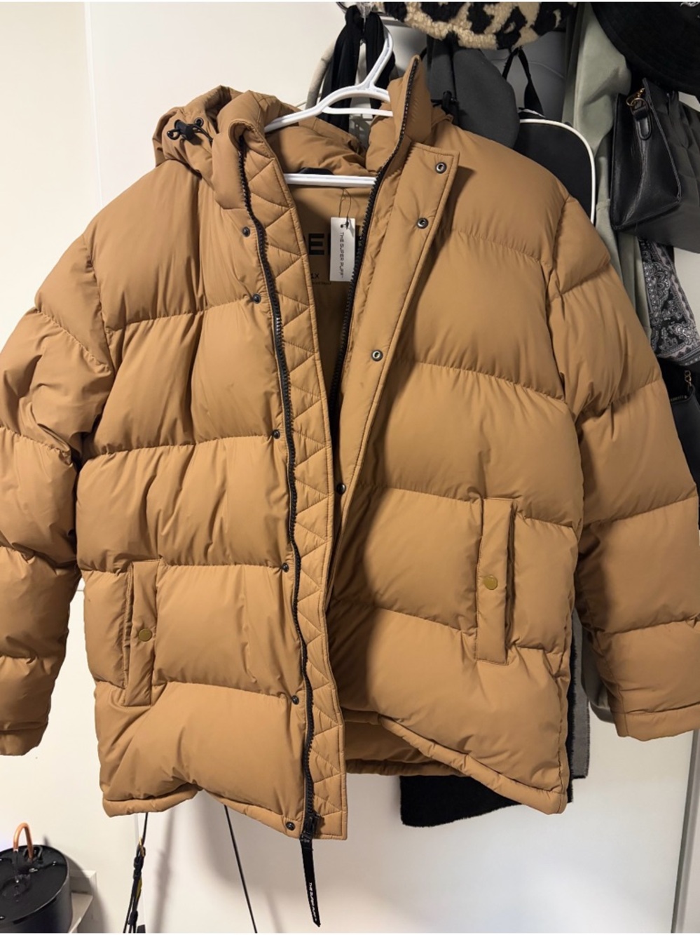 Aritzia TNA Vagabond Tan Men's Mr. Super Puffer Jacket (1X/XL)